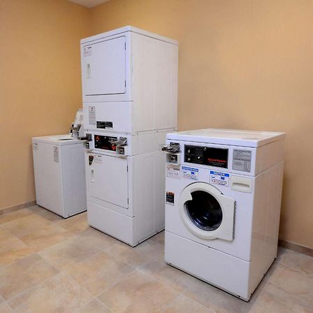 Hampton Inn Fayetteville Fort Bragg Экстерьер фото
