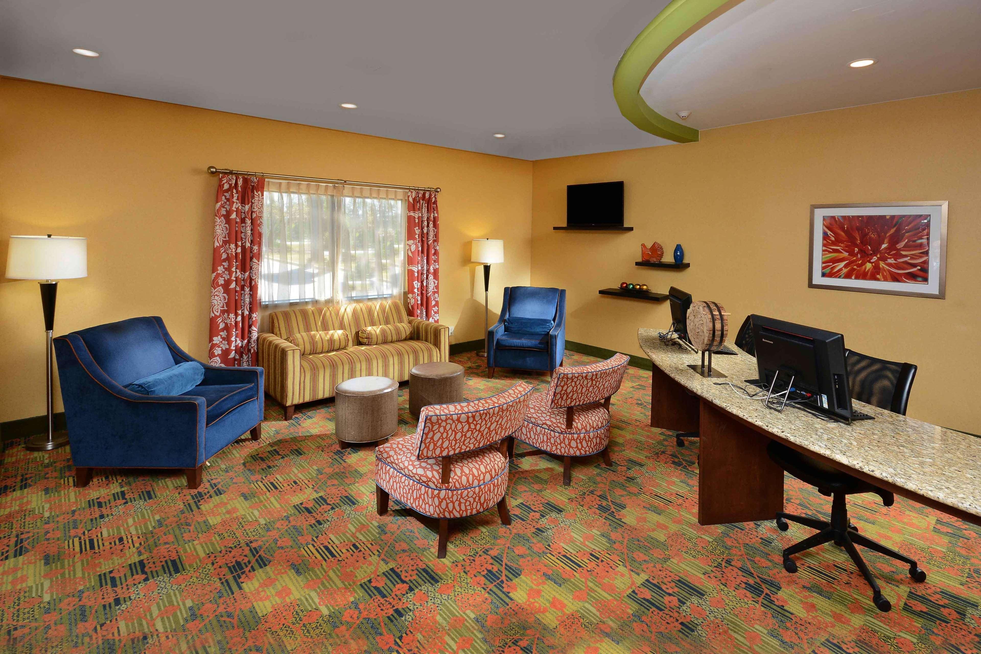 Hampton Inn Fayetteville Fort Bragg Экстерьер фото