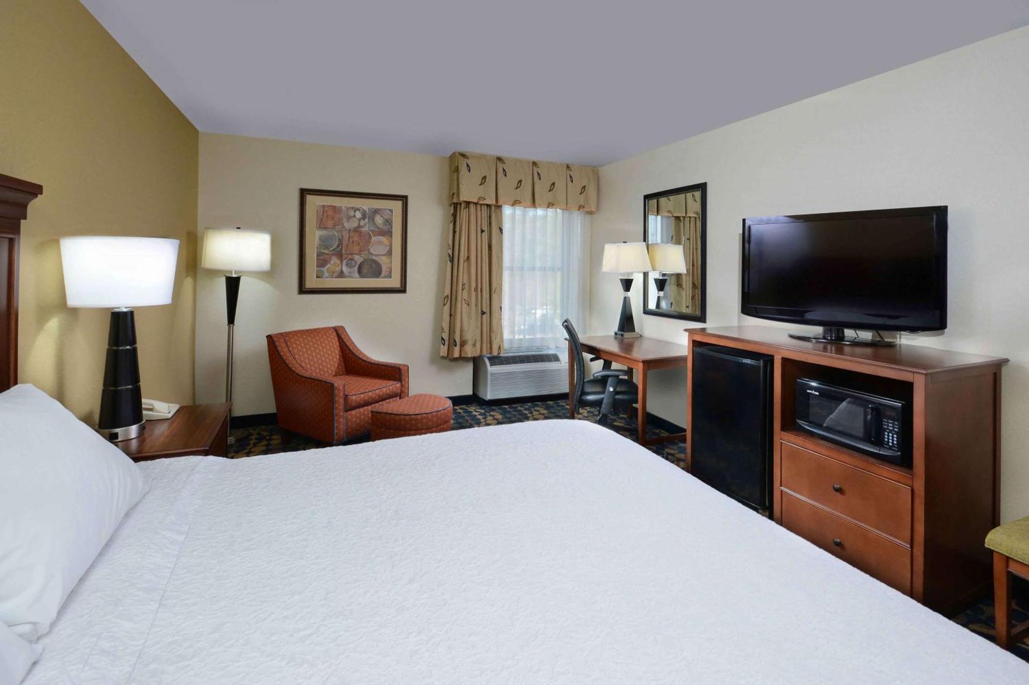 Hampton Inn Fayetteville Fort Bragg Экстерьер фото