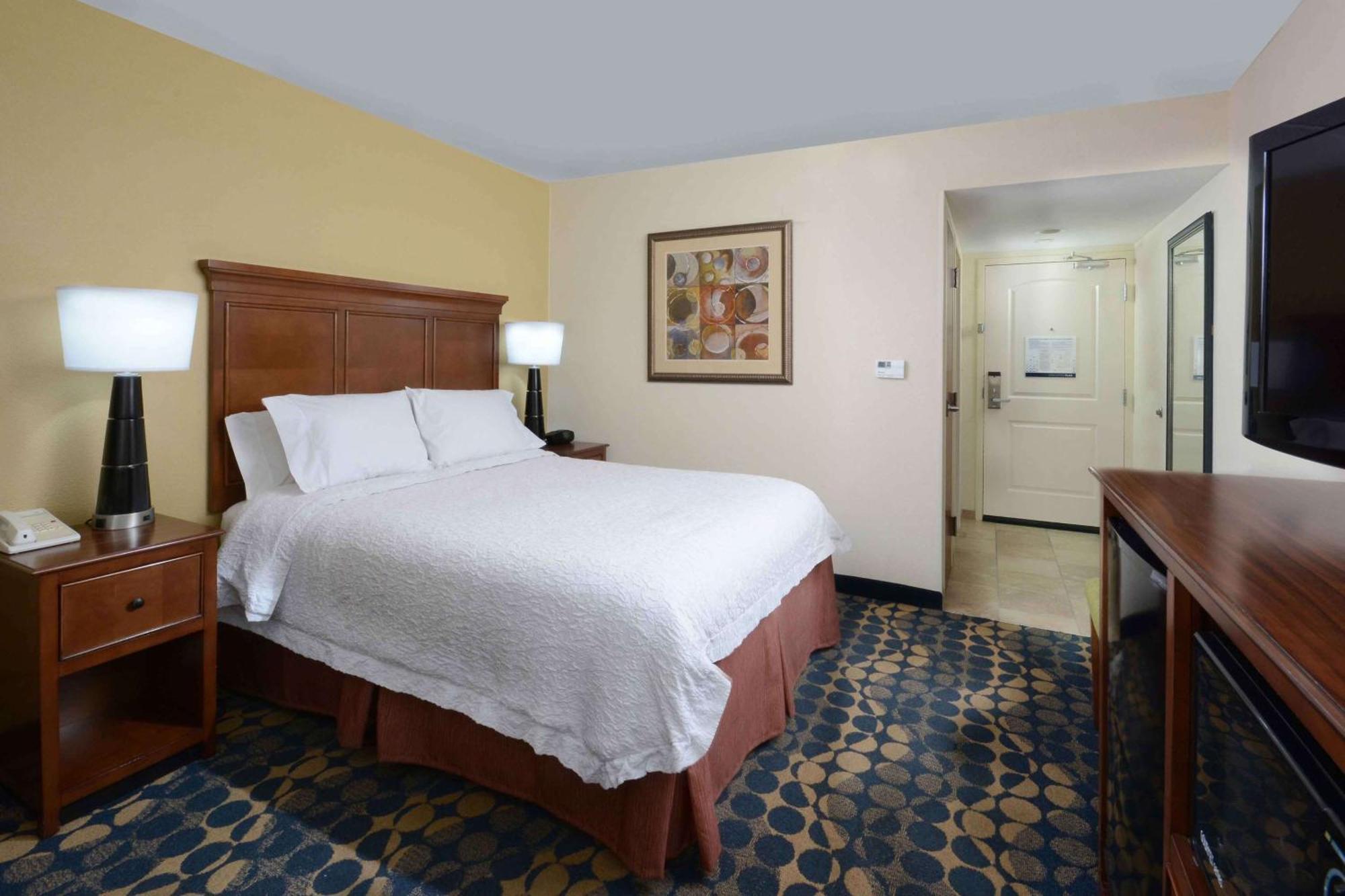 Hampton Inn Fayetteville Fort Bragg Экстерьер фото