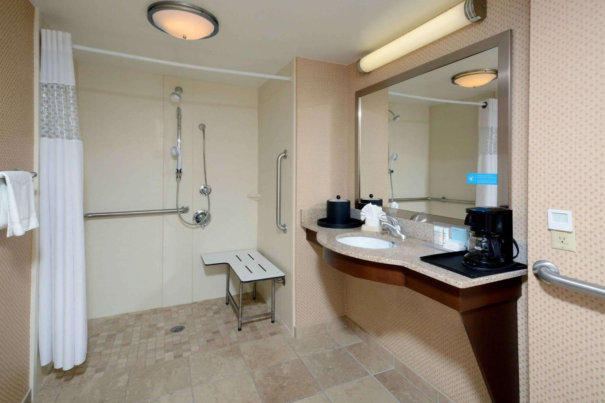 Hampton Inn Fayetteville Fort Bragg Экстерьер фото