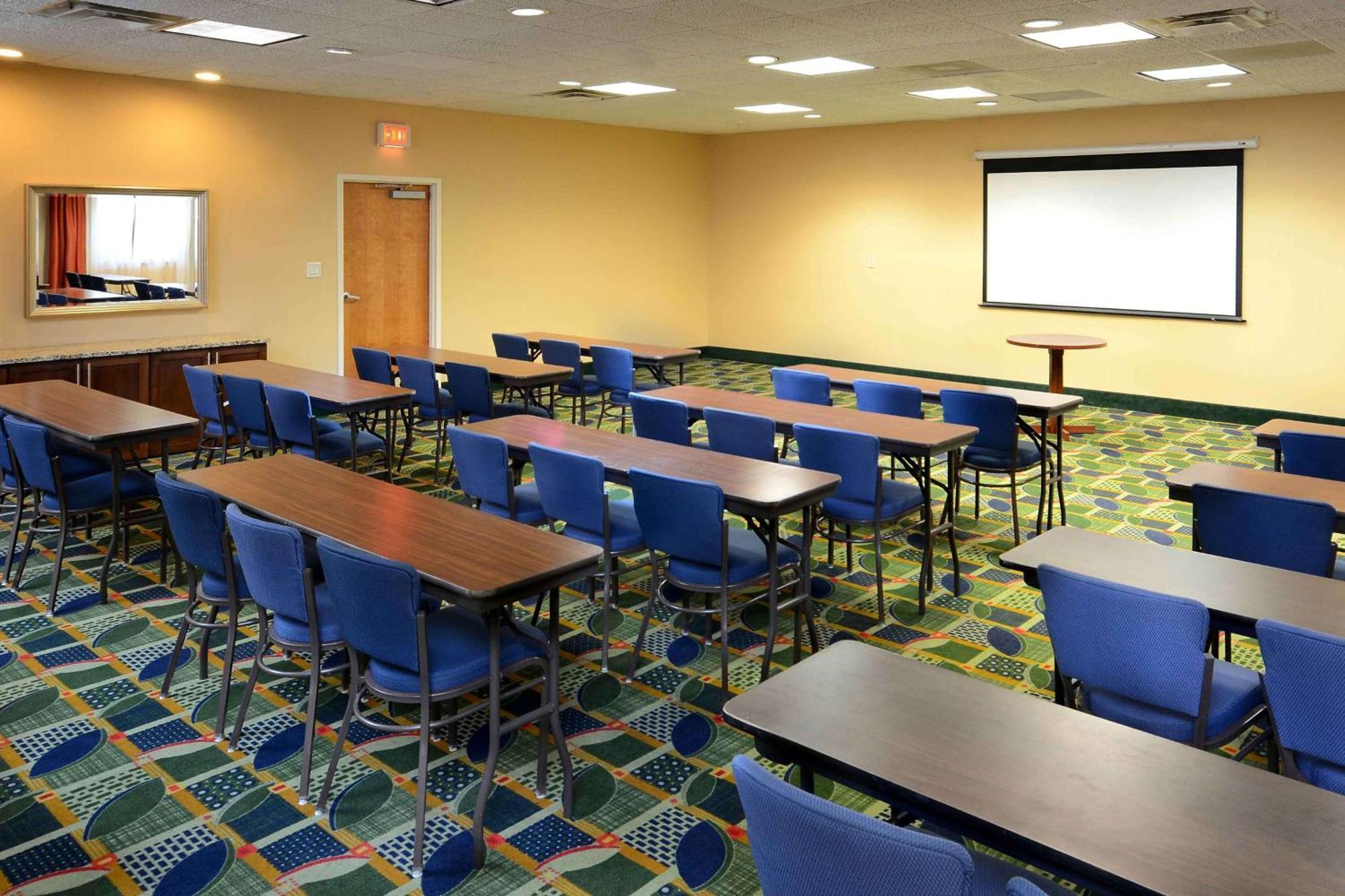 Hampton Inn Fayetteville Fort Bragg Экстерьер фото